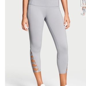 Victoria Secret Victoria Sport Cropped Leggings